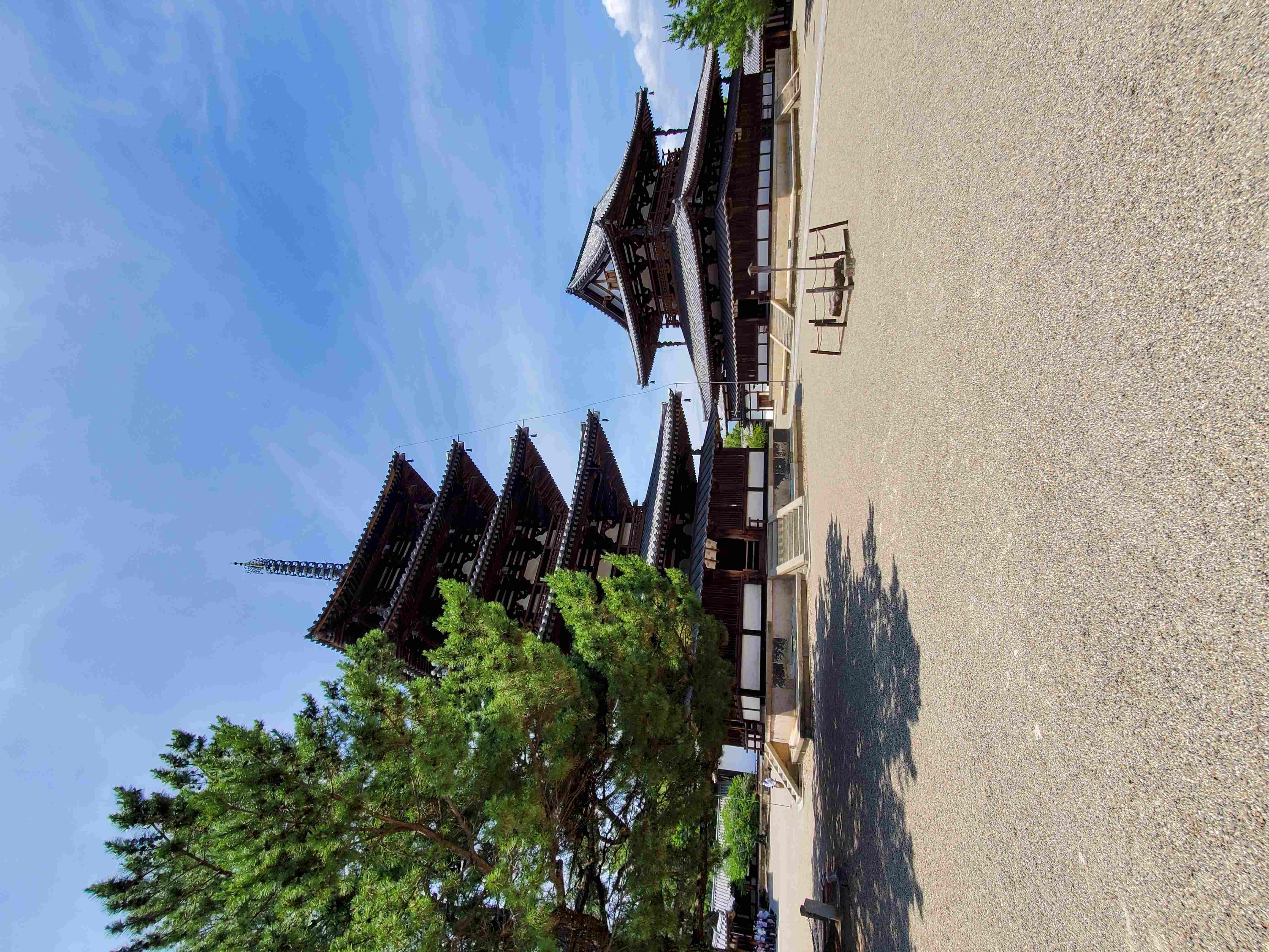 法隆寺金堂と五重の塔-1.jpg