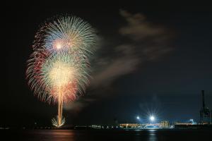 万博花火.jpg